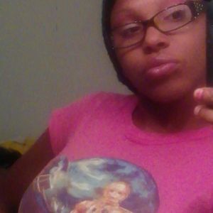 Meet your Posher, Latisha